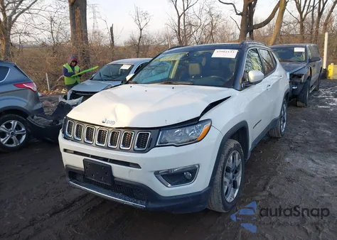 2018 Jeep Compass Limited 4X4 z USA, uszkodzony, nr VIN 3C4NJDCB8JT354067